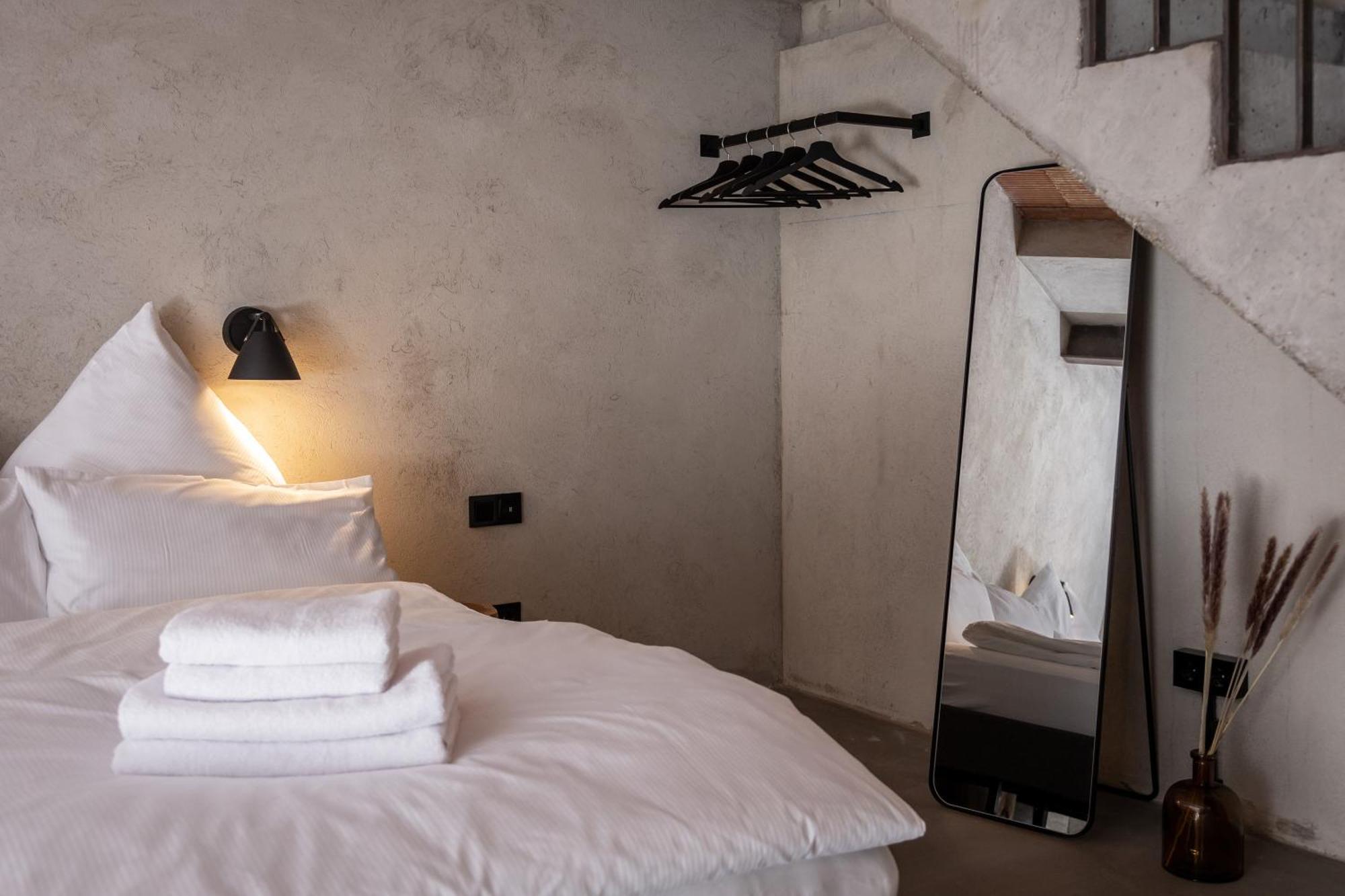 Coolest Apartment In Berlin, Easy Check-In, Close To Center, Black & White Maisonette #6 ภายนอก รูปภาพ